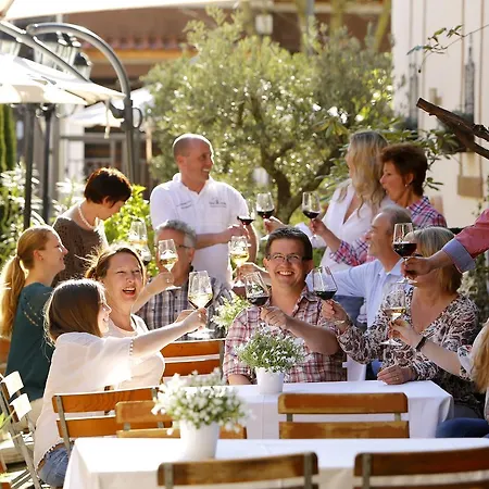 & Restaurant Weisenheimer Hof 3*