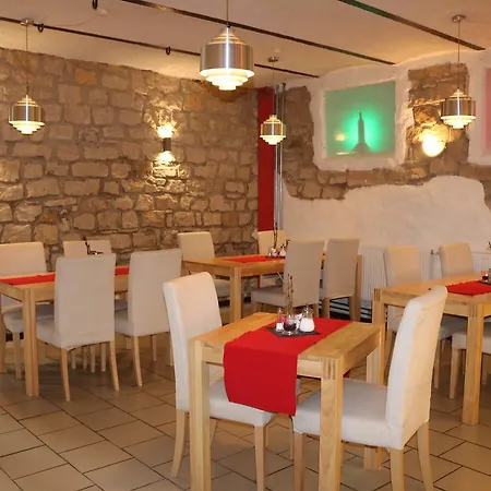 & Restaurant Weisenheimer Hof Hotel